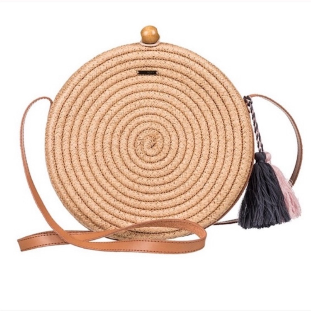 Roxy H & K Find True Love Boho Circle Straw Shoulder Bag